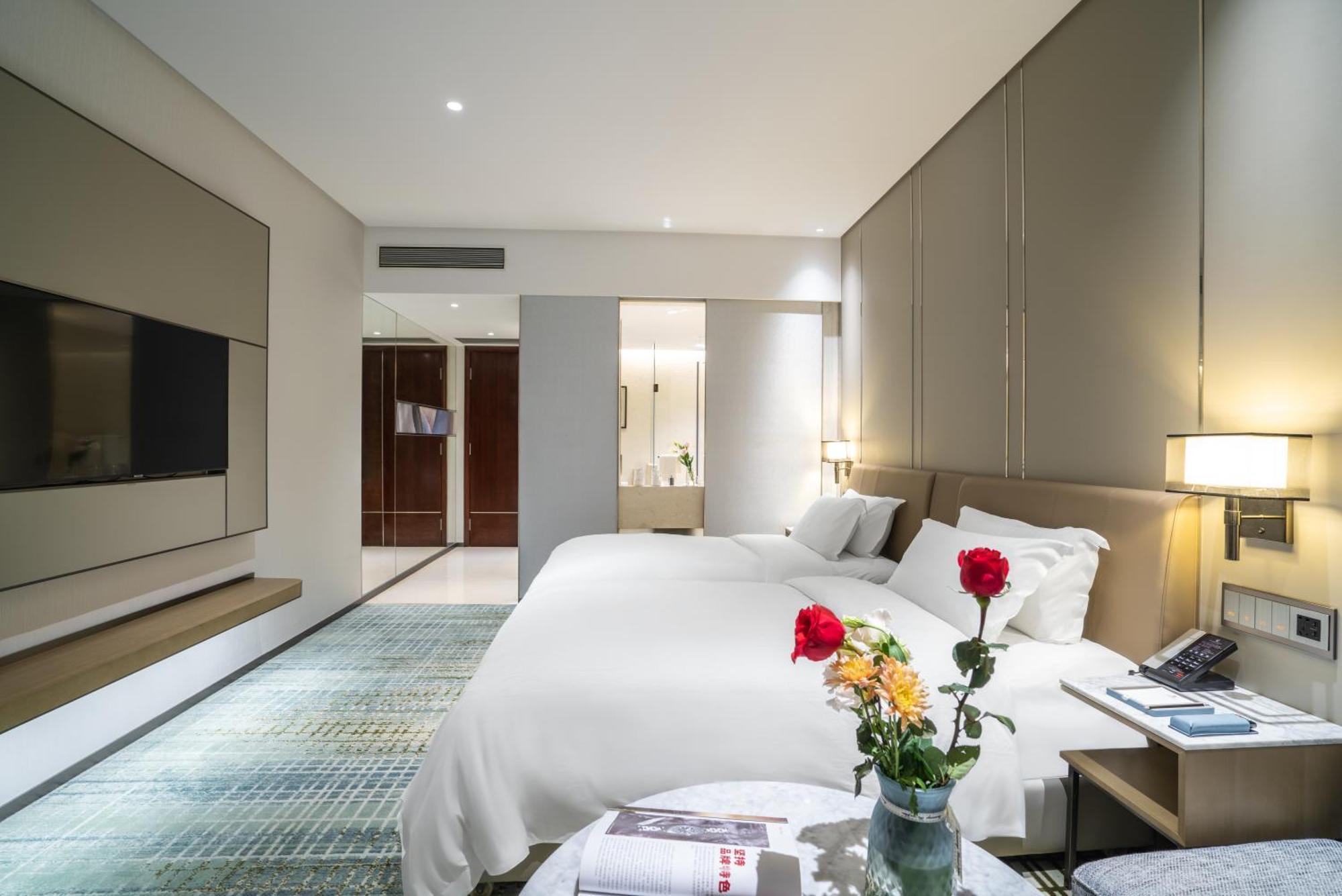 Victoria Hotel Guangzhou Zhujiang New Town Exterior photo