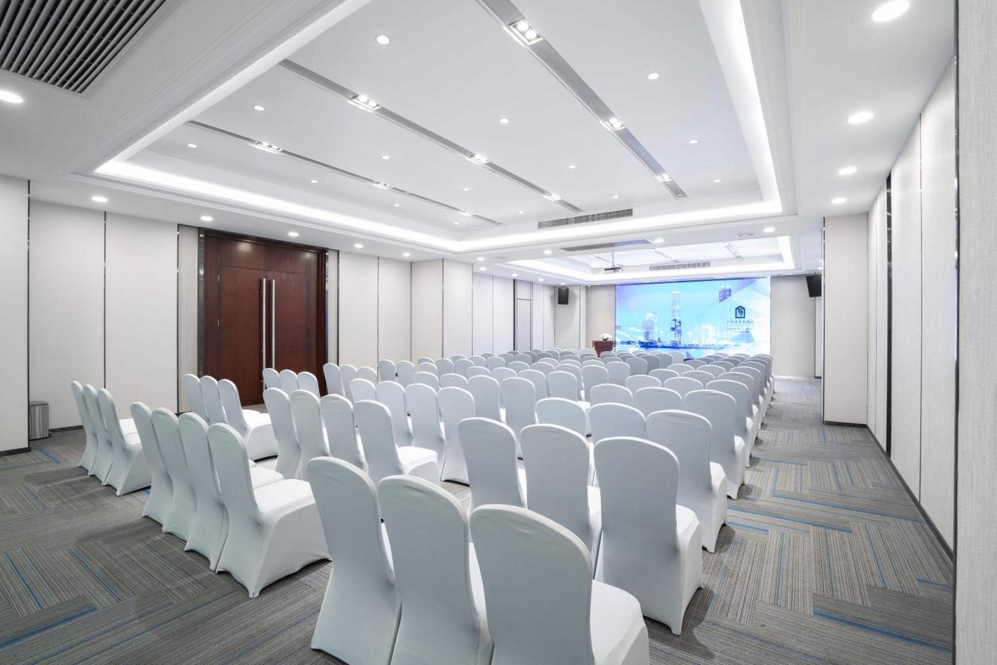Victoria Hotel Guangzhou Zhujiang New Town Exterior photo